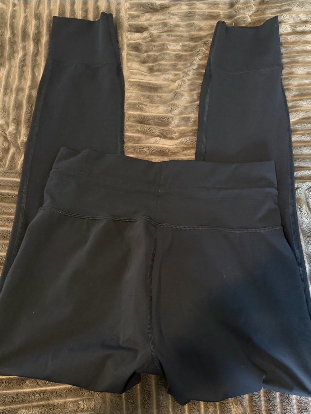 Vuori Black High-Waist Drawstring Leggings - Picture 2 of 5